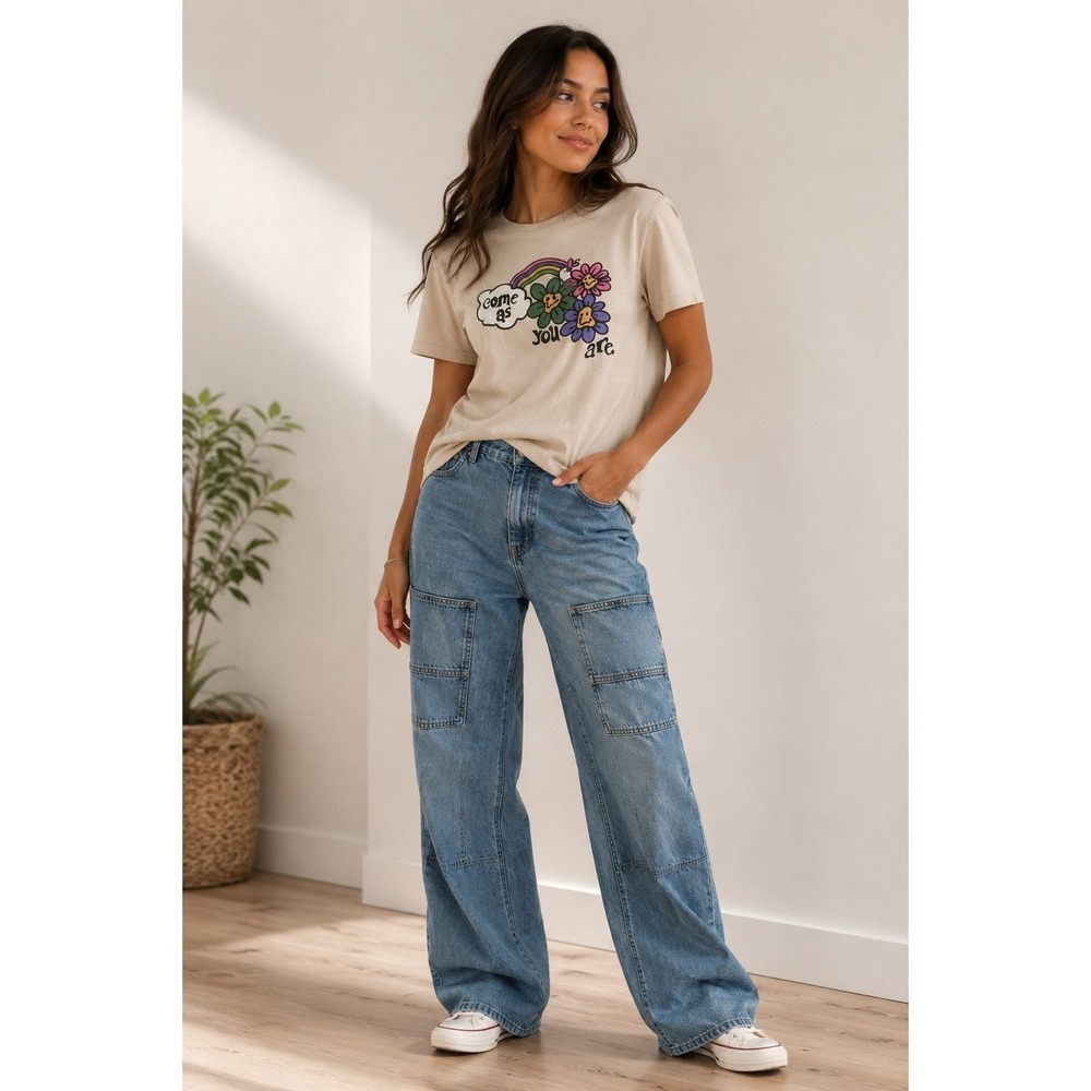 Of Mind "Come As You Are" Graphic Tee Size Small Beige Retro Flower T Shirt